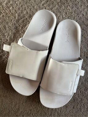 Vionic Keira white Slide Sandals with Adjustable Strap 9